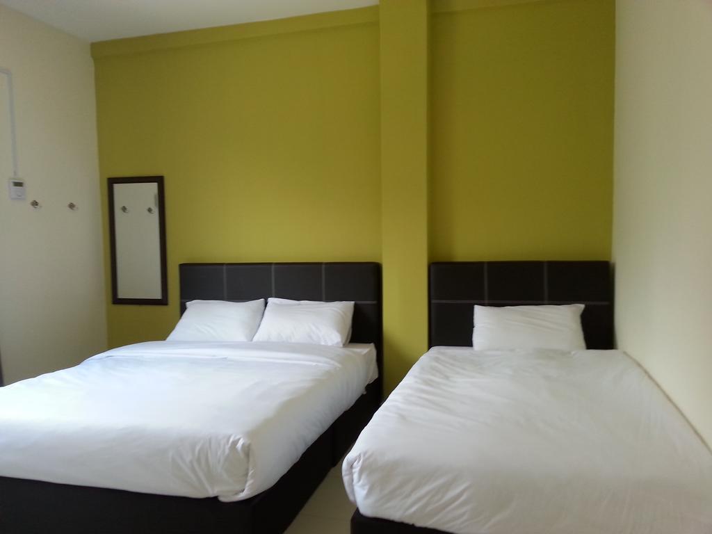 Alor Villa Malacca Room photo