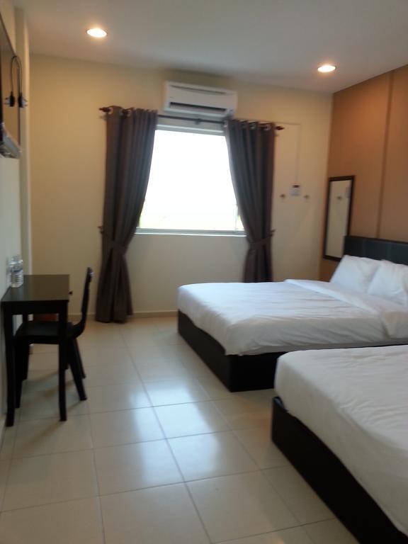 Alor Villa Malacca Room photo